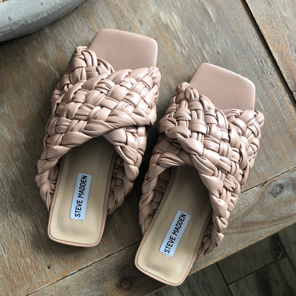 “Marina” nude sandals